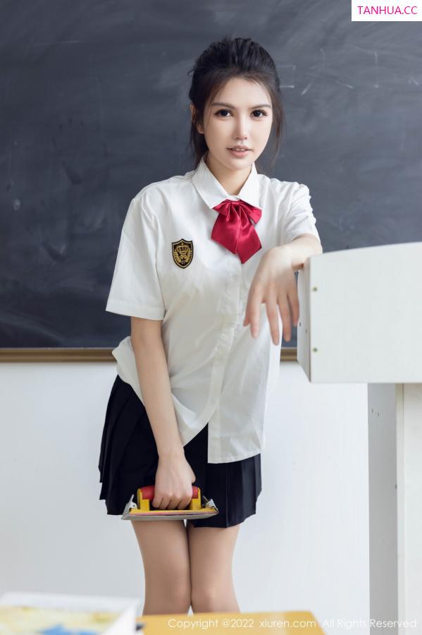 媛媛酱  [XiuRen]高清写真图 2022.10.26 No.5762 媛媛酱belle 丝袜白T第26张图片